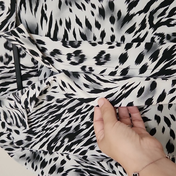Animal Print Career Formal Blouse Size 14 Hidden Buttons Party Wedding Church - Picture 5 of 9